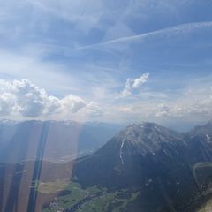 Flugwegposition um 11:26:26: Aufgenommen in der Nähe von Gemeinde Leutasch, Österreich in 2502 Meter